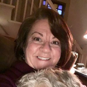 Meet your Posher, Debbie